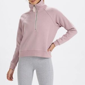 Vuori Women's half zip Restore Sweater. Large